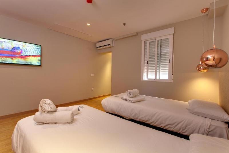 Suites You Zinc Madrid Værelse billede