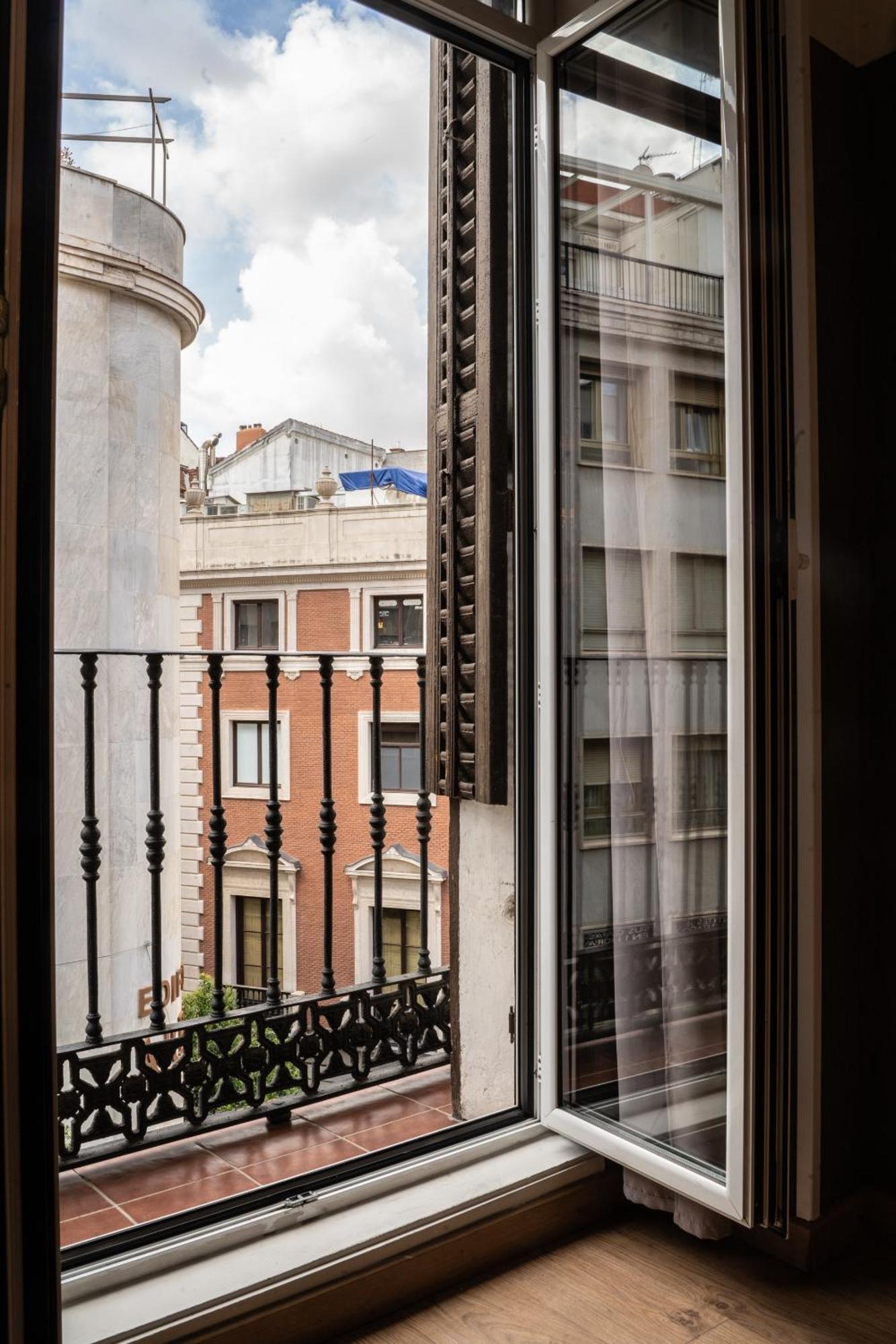 Suites You Zinc Madrid Eksteriør billede