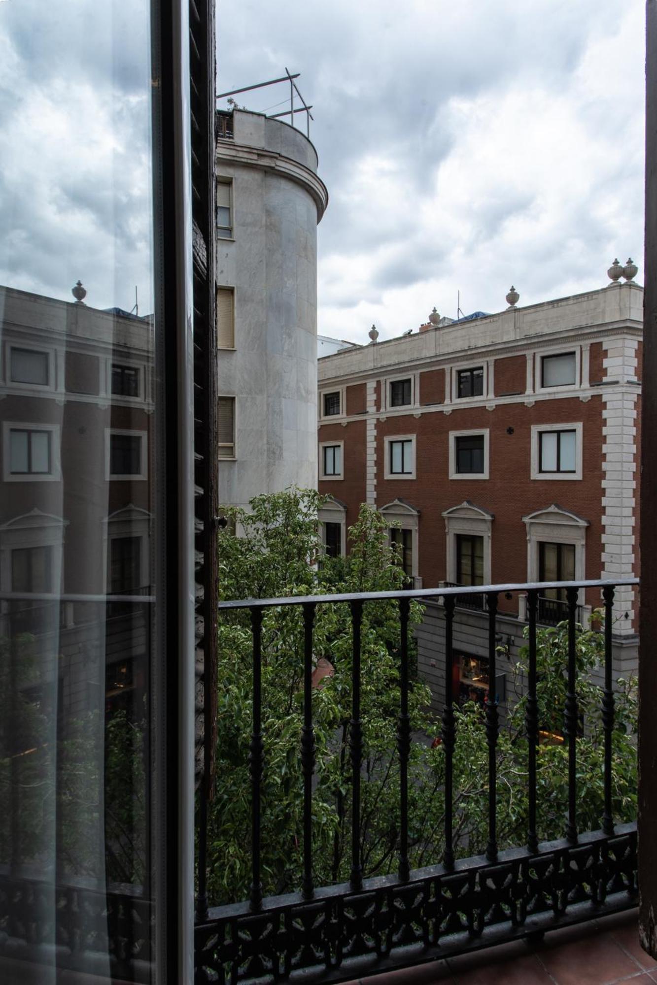 Suites You Zinc Madrid Eksteriør billede